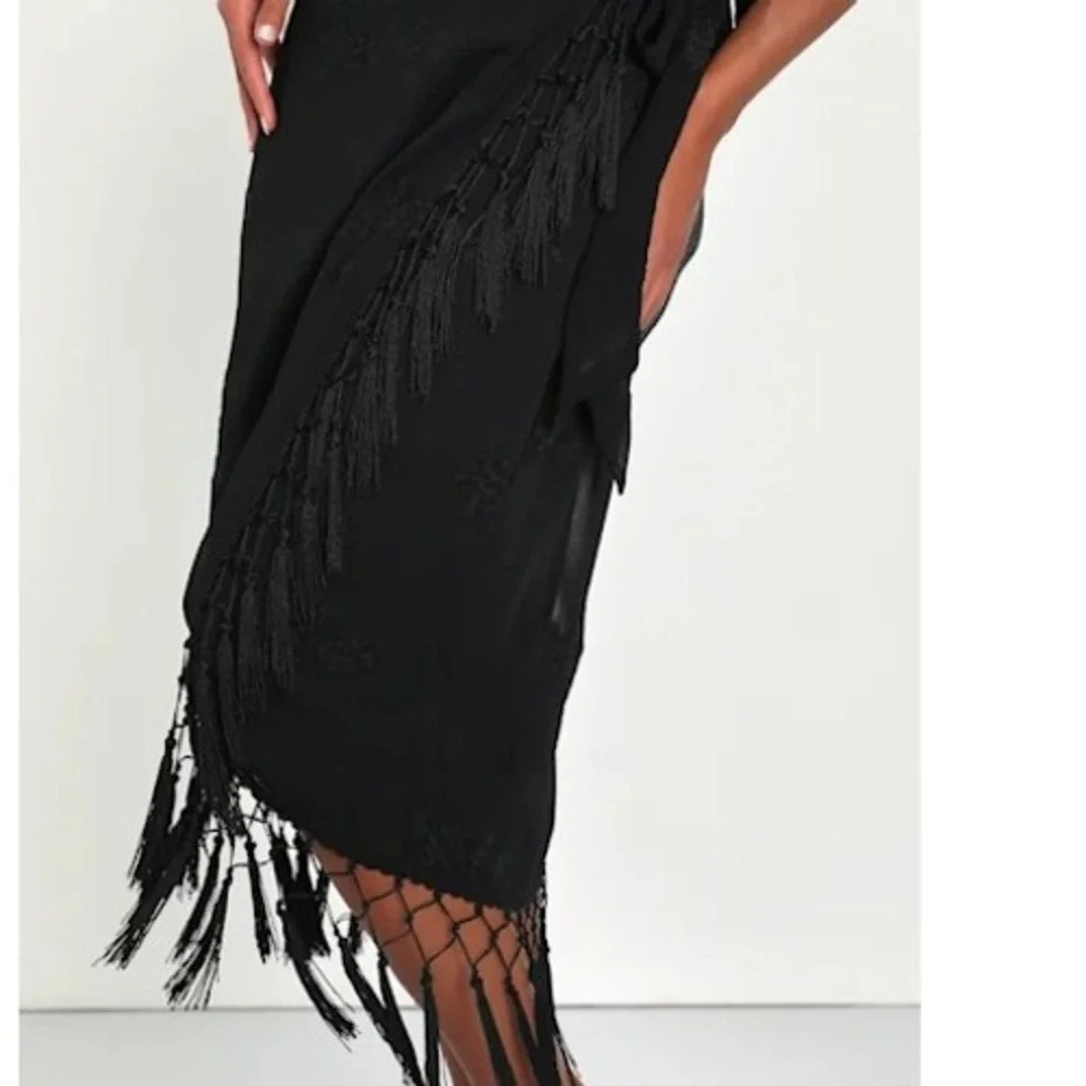 Lulus‎ Fun Affair Black Floral Embroidered Tassel Wrap Midi Dress  S